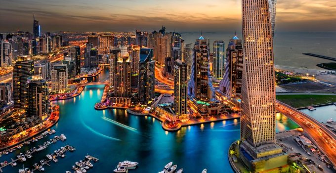 Dubai’s Architectural Wonders: A Tour of the City’s Iconic Skyline