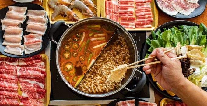 Shabu-shabu: Hidangan Jepang yang Menggugah Selera dan Kaya Akan Budaya