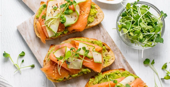 Salmon Toast Sensation: Savor the Rich, Flavorful, and Nutritious Delight