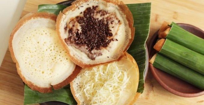 Serabi Solo Tradisional: Kue tradisional khas Solo dengan tekstur lembut dan rasa manis gurih