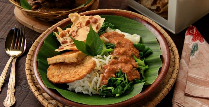 Pecel Semanggi