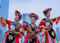 Tari Topeng Betawi: Memahami Fungsi dan Simbolisme dalam Seni Tradisional