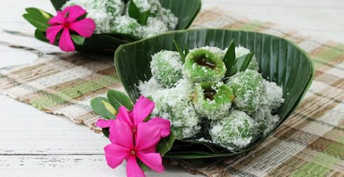 Klepon Pandan: Kelezatan Tradisional dengan Isian Gula Merah yang Lumer