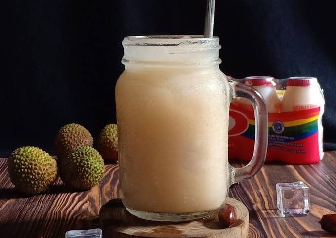 Lychee Yakult Segar Kekinian yang Cocok untuk Semua Usia
