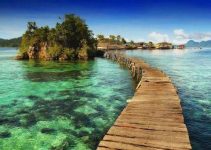 Mau Healing Asli? Coba Dulu ke Tomini Bay, Bukan ke Tempat Mainstream